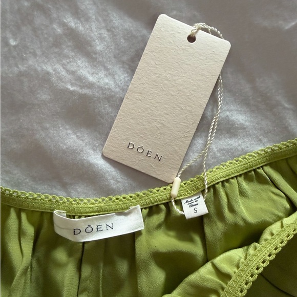 Doen Iona Shorts in Meadow - Picture 2 of 2